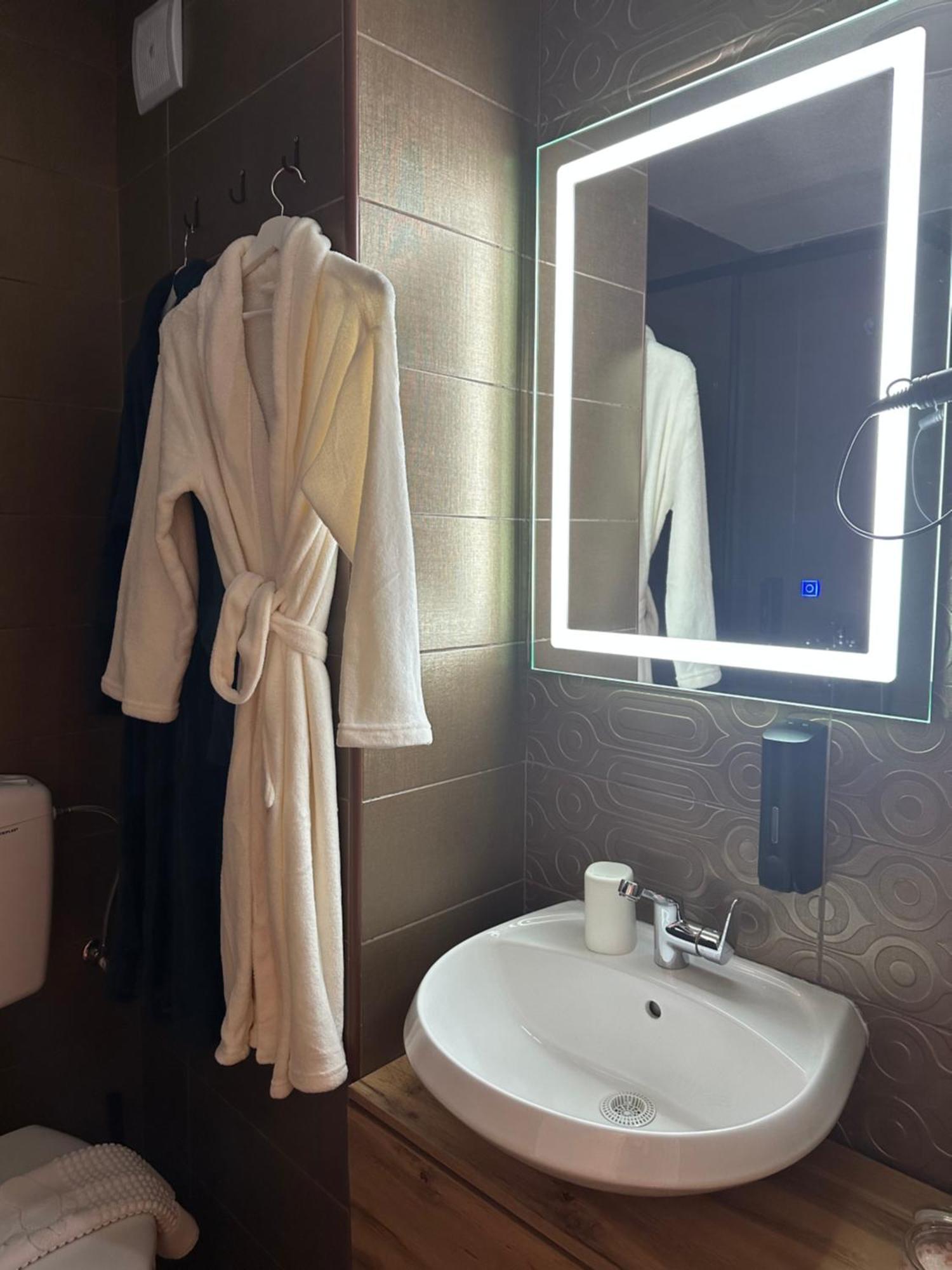 Apartman Viktorija جابلياك المظهر الخارجي الصورة